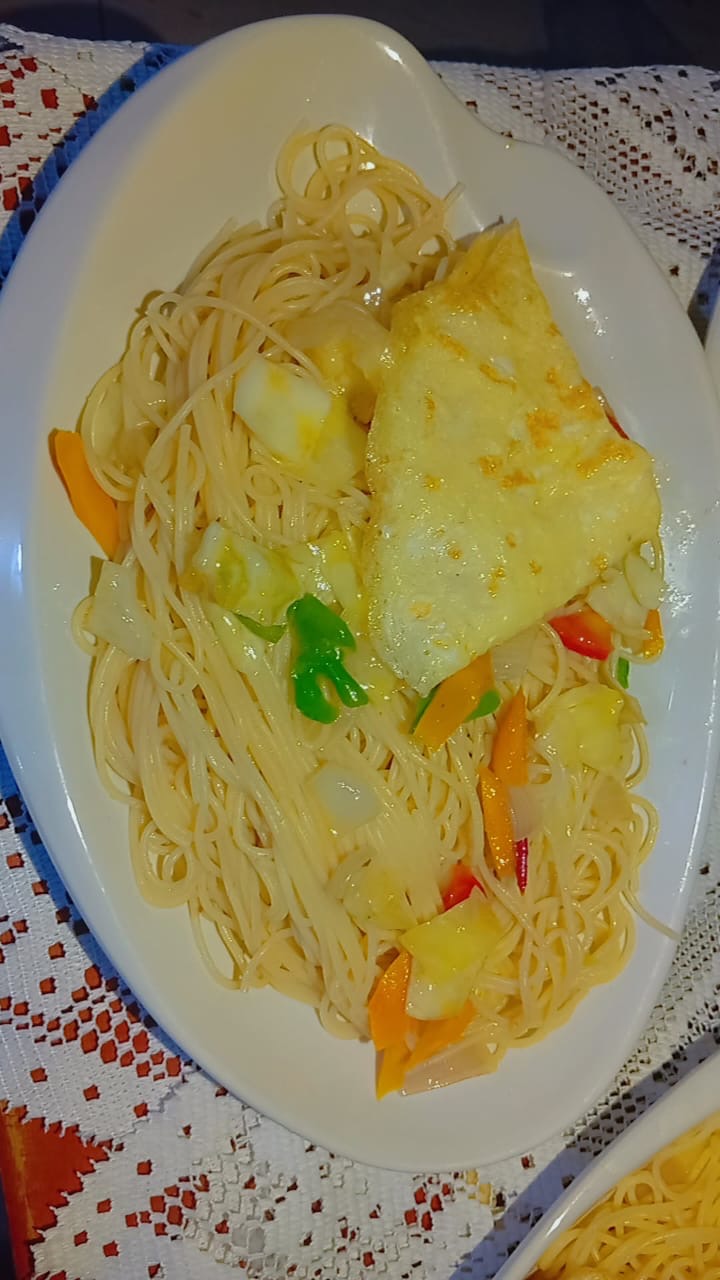 Spaghetti avec omelette
